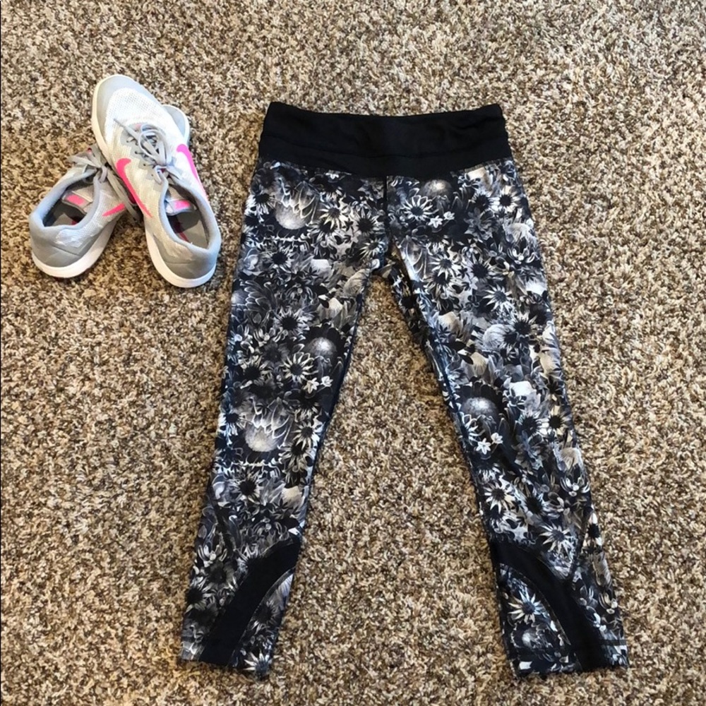Lululemon run inspire crops